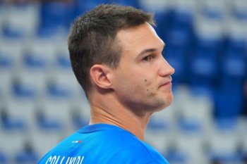 Köpəkbalığı tanınmış basketbolçunun hamilə həyat yoldaşına hücum etdi