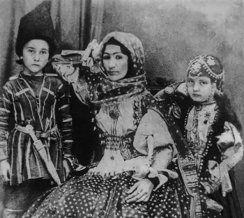 Xan qızı Natəvan – 193 ildir sözün zirvəsində