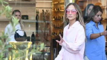 Türkiyədə "Chanel" Lopezi qəbul etmədi – Doluyuq dedilər - FOTO