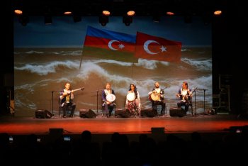 Türkiyə səhnəsində Azərbaycan mədəniyyəti