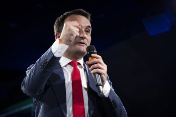 Trampın görüşü Fransada “alçaldıcı” adlandırıldı