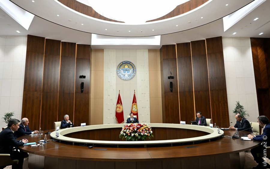 Əli Əsədov Bişkekdə  görüşdə