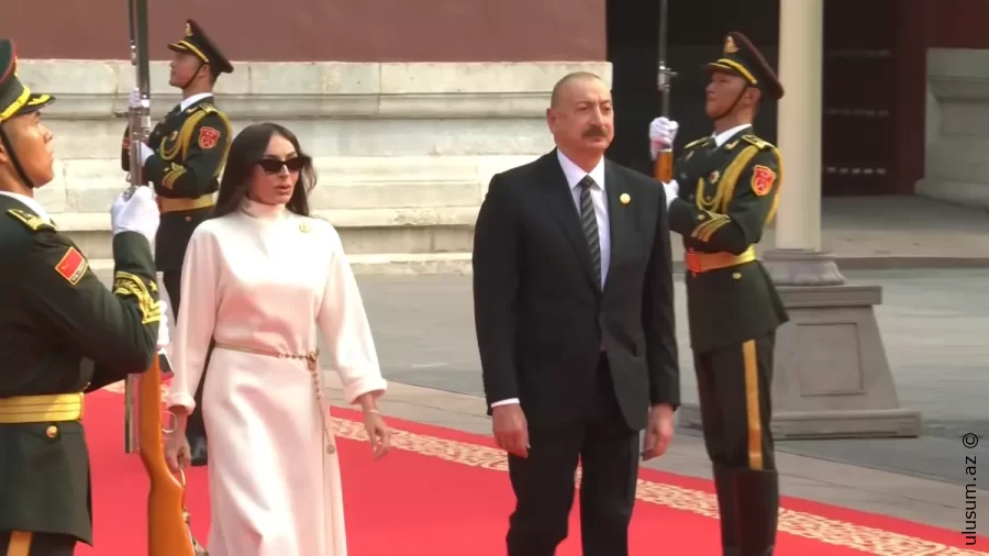 İlham Əliyev və Mehriban Əliyeva Pekində tarixi paradda iştirak etdilər