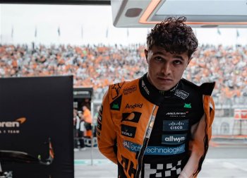 McLaren komandasında çıxış edən sürücü Lando Norris Bakıda bolidin üzərində nəzarəti itirdi