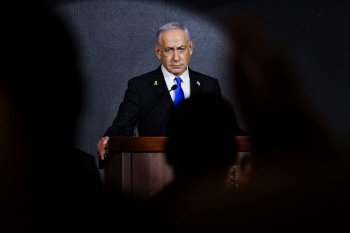 Netanyahu Qətərə hücuma görə alqış tələb edir