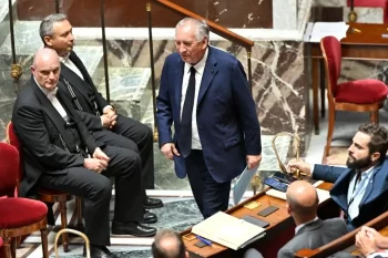 Fransua Bayrou hökuməti yıxıldı: etimad səsverməsi tarixə düşdü