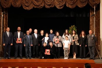 Kukla Teatrında “İnnab ağacı” tamaşasının premyerası olub