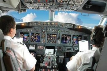 “Boeing Dreamliner”in sükanı sizin əlinizdə!