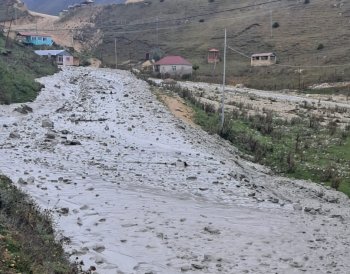 Qusarın Laza kəndində yolu sel suları basıb VİDEO
