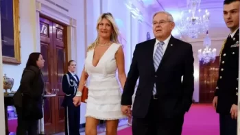 Qızıl külçə, Mercedes və nağd pul – Nadine Menendesin rüşvət qalmaqalı