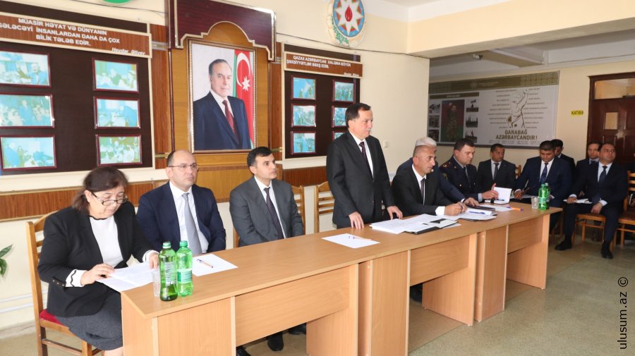 Qazaxda sakinlərlə Rayon İcra başçısı görüşüb