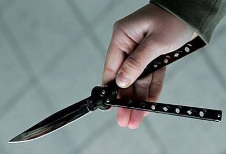 Lənkəranda qardaş qardaşı bıçaqladı