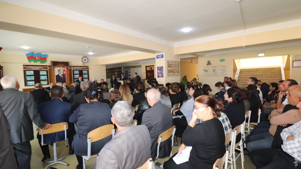 Qazaxda sakinlərlə Rayon İcra başçısı görüşüb