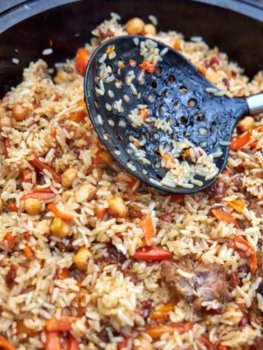 Taşkentdə “Beş Qazan”da doğmalıq dadı – Özbek aşının qardaşlıq süfrəsi