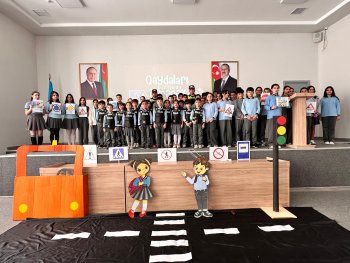 DİN Qaxda   “Diqqət, uşaqlar!”  yol hərəkəti qaydaları izah olundu