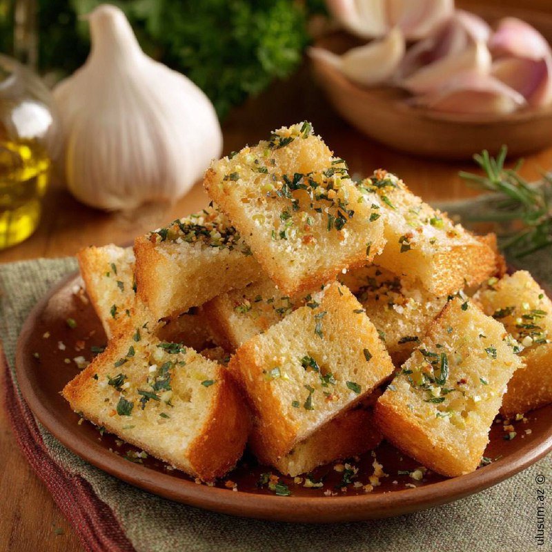 Sarımsaqla qızardılmış çörək (Qrenk)