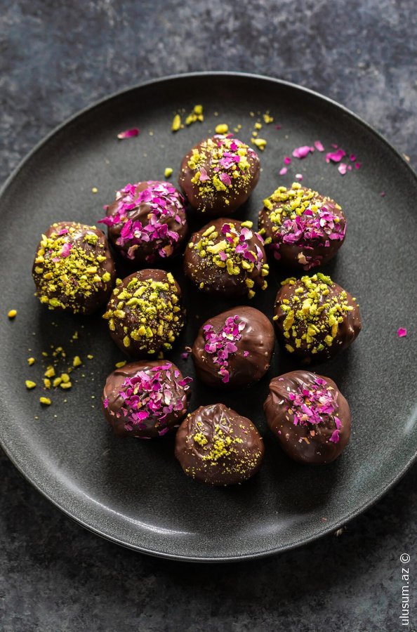 Güllü-Moruqlu Trüfel Resepti