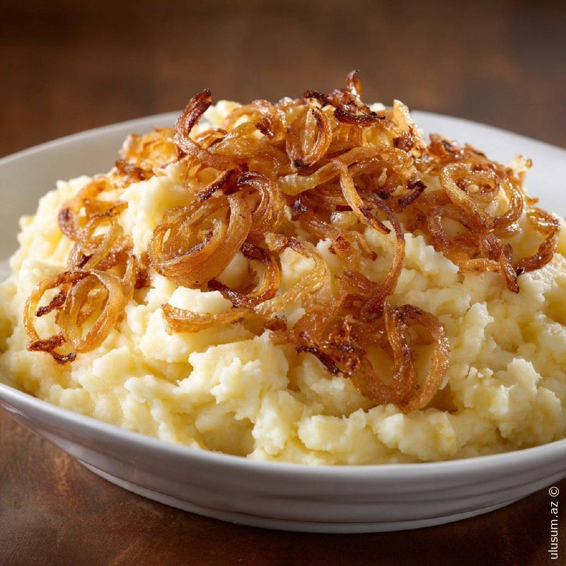 Qızardılmış soğanlı kartof püresi