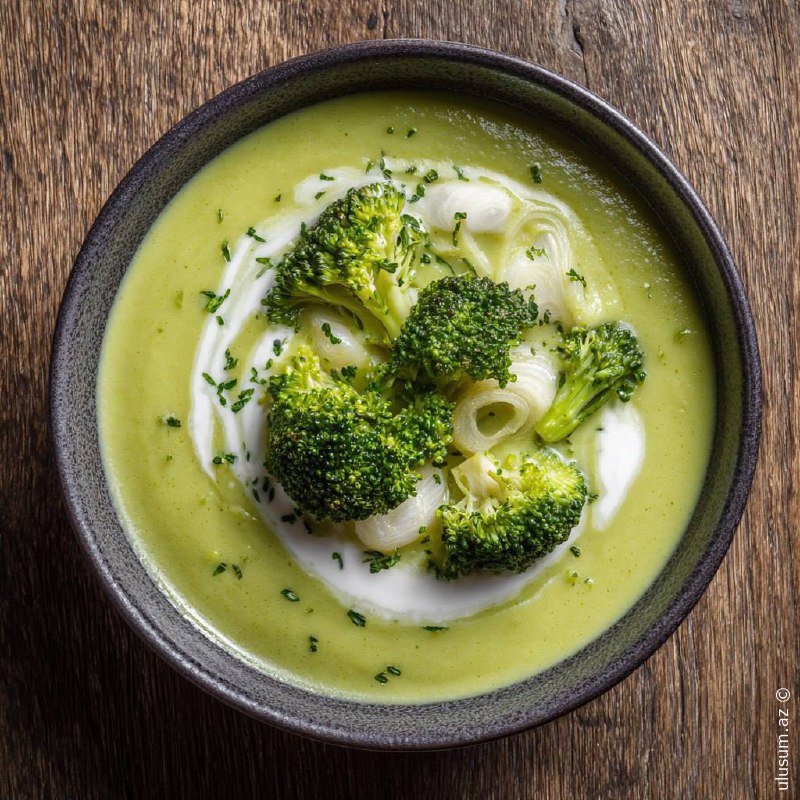 Tərəvəzli brokkoli krem-supu