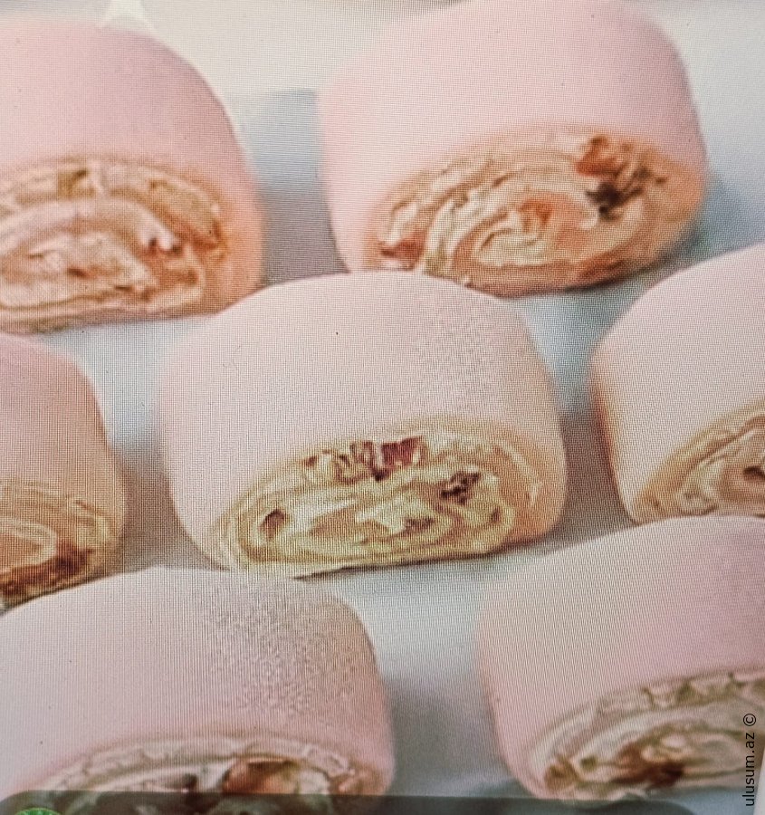 Çiyələkli Rulet Mochi Resepti