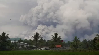 İndoneziyada 178 alpinist vulkan püskürməsindən xilas edildi