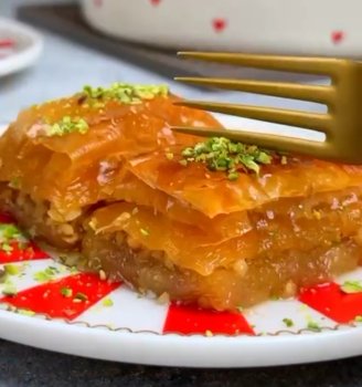 Hazır Yufkadan Ləzzətli Qozlu Paxlava Resepti