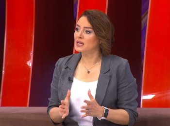 Aparıcı Səidə Bəkirova: “Eyni adamları mükafatlandırırlar, peşəkarlar isə unudulur”