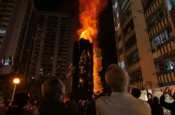 Honkonqun Tay Po rayonunda yanğın   VİDEO