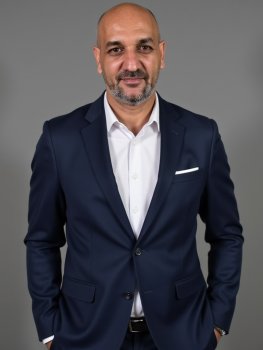 “Buraxaq uşaqlarımız bir az üşüsün” – Hakan Dikmendən ibrətamiz yazı