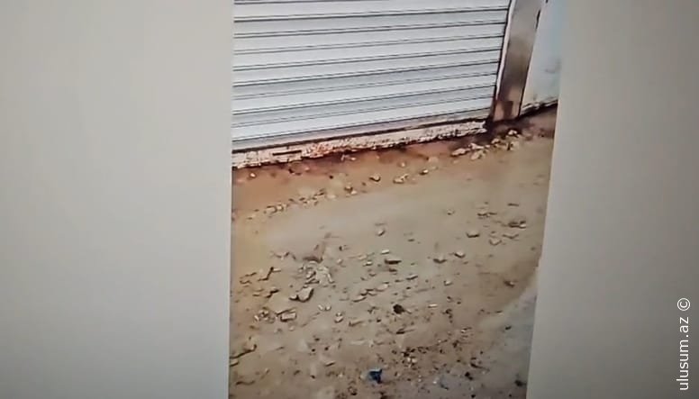 Xətai rayonunda su borusu partlayıb