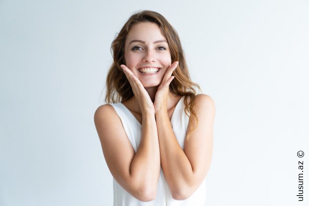 Gülüş terapiyası və gülüş yoqası sağlamlığa FAYDALIDIR