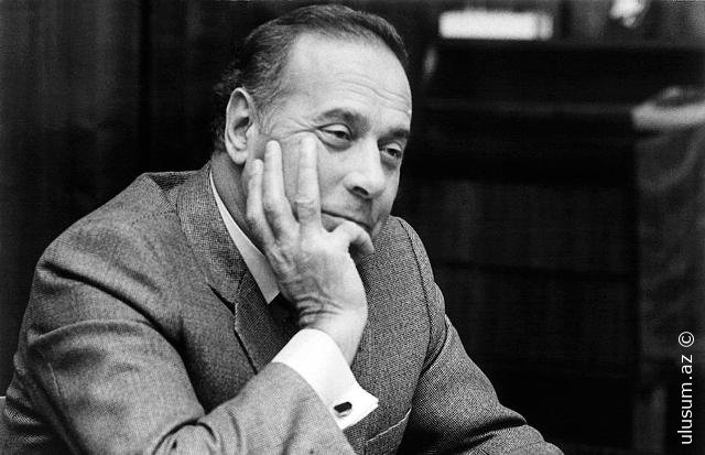 Ulu Öndəri Uşaqlıq Xatirəmlə Anıram