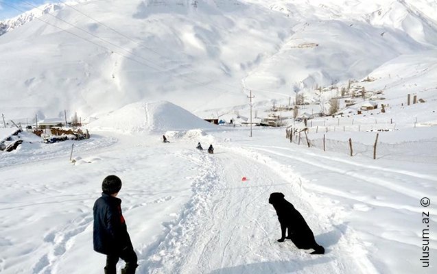 Xınalığa qar yağıb - FAKTİKİ HAVA Xınalığa qar yağıb - FAKTİKİ HAVA