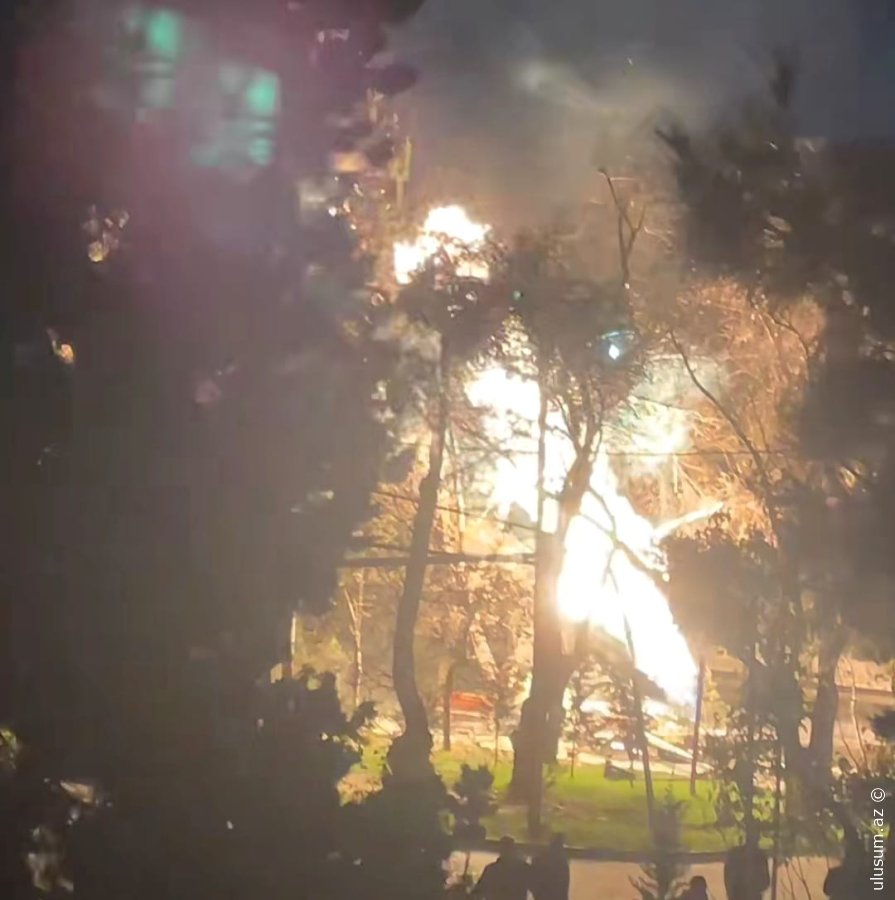 Bakıda qaz borusu partladı - Yanğın baş verdi - FOTO