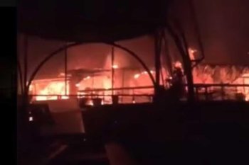 Hindistanda gecə klubunda yanğın  - Ölənlər  Var