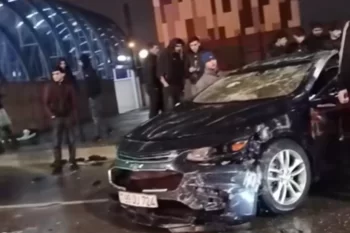 Metronun “8 Noyabr” stansiyası yaxınlığında zəncirvari qəza baş verib   VİDEO