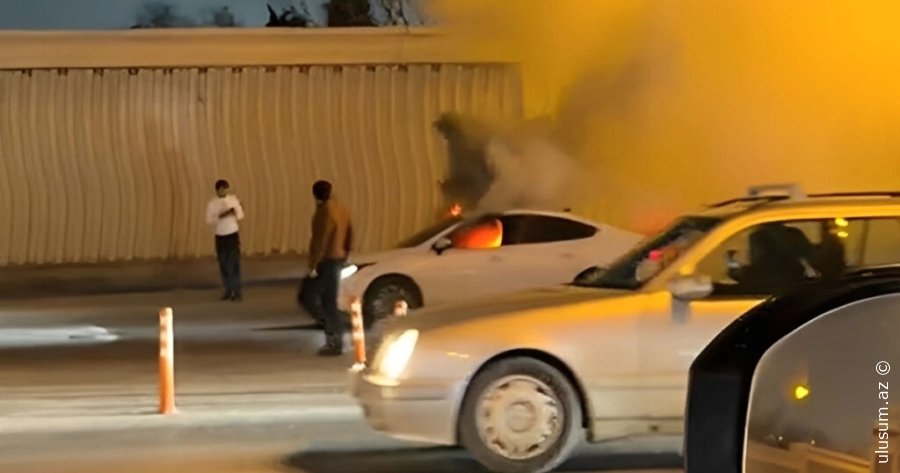 Bakıda hərəkətdə olan BYD yandı – VİDEO
