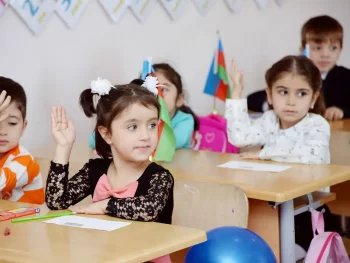 Məktəblilərin qış tətili başladı